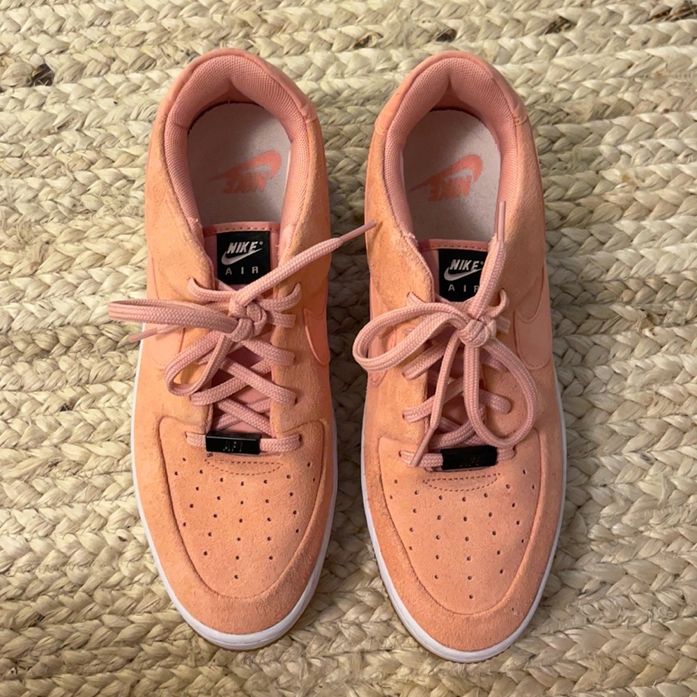 Nike Air Force 1 Sage Low